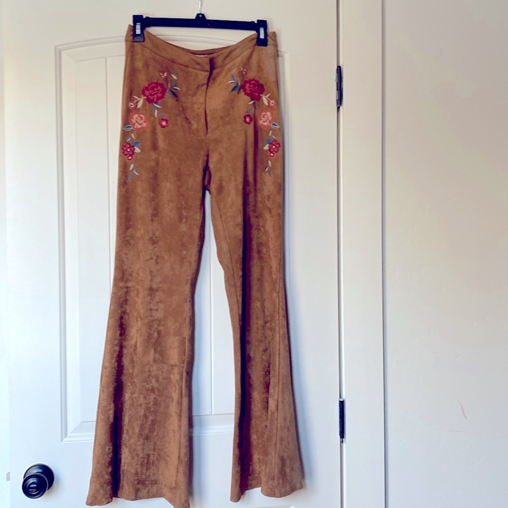 Embroidered suede pants M